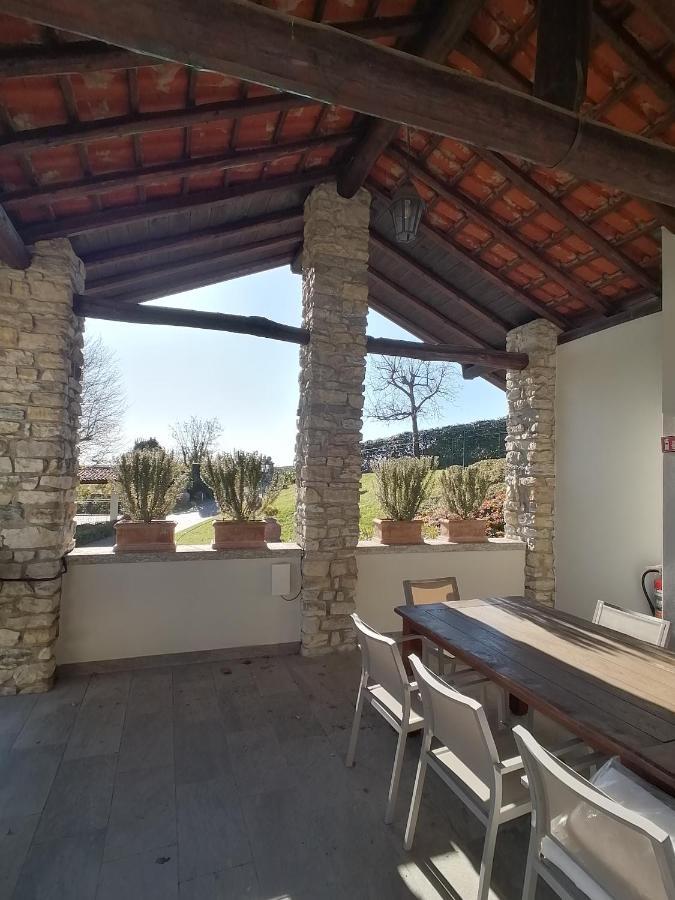 Casale Raffaello B&B Como Albese Con Cassano Esterno foto