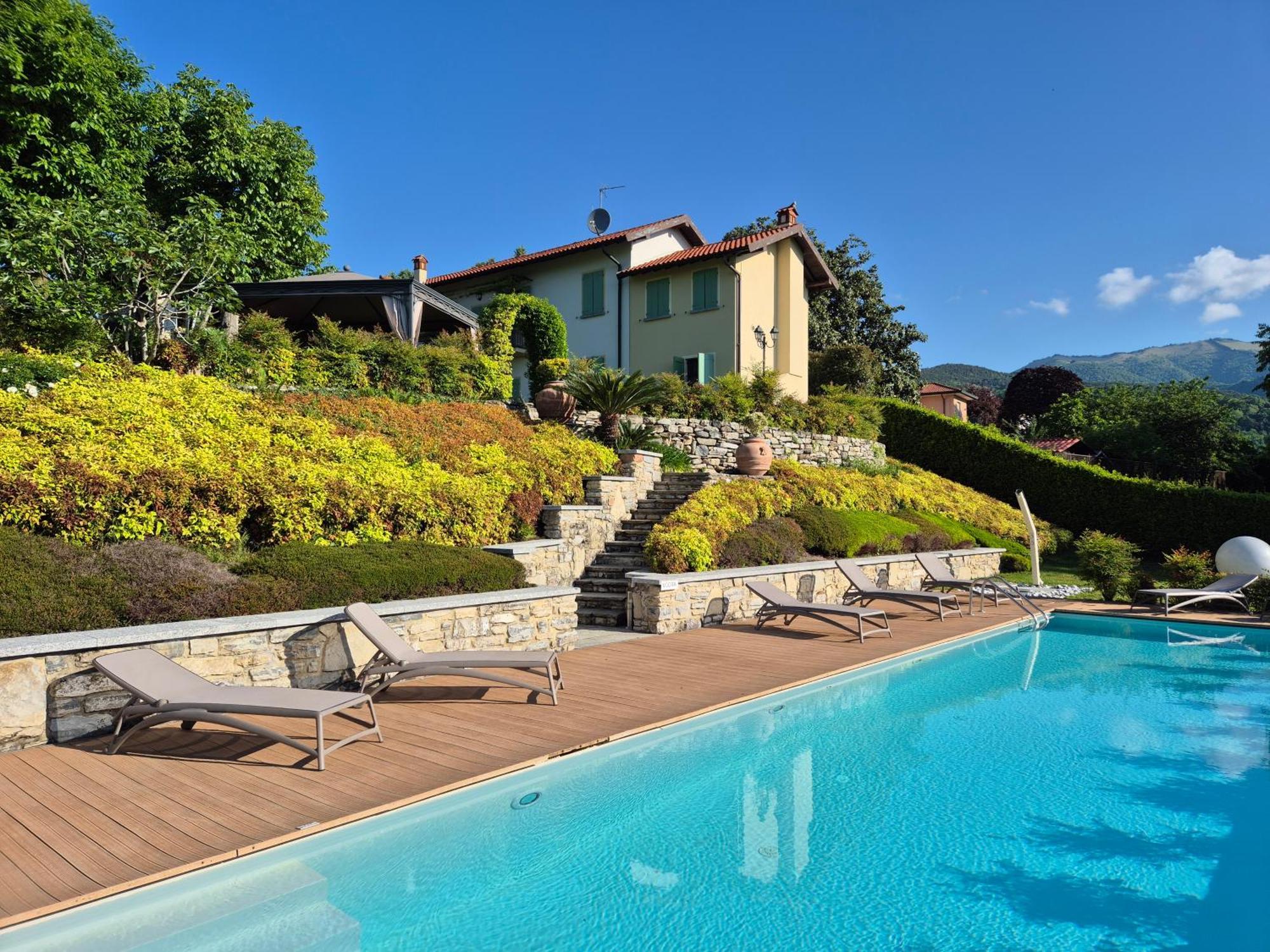 Casale Raffaello B&B Como Albese Con Cassano Esterno foto